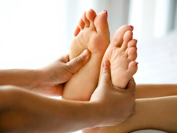 ステムネイル 下北沢(stem nail)の写真/各メニューフットマッサージ+フットバス付♪【足裏の角質ケア+マッサージ+パック¥6000】ツルツルかかとに!