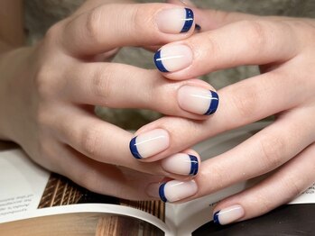 アース ネイルアンドアイラッシュ 甲府昭和店(HAIR & MAKE EARTH Nail&Eyelash)/細フレンチネイル　7500円