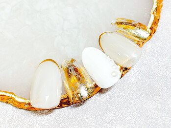 ルアナ(Luana.)/ホワイトホイルネイル