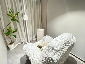 ヘーゼル バイ エッセ(HAZEL by esse.)