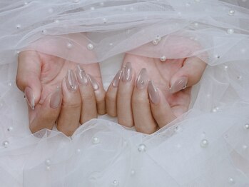 ブリー(Brille)/バレンタインネイル