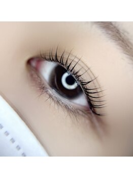 シックドゥホンジョウ(CHIC de Honjo)/ラッシュリフト