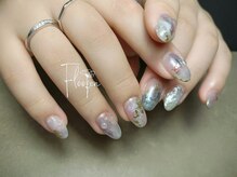 フローフェン(Floofen)/