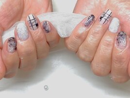 ☆モノトーンのチェックネイル☆