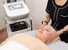 リノン(LINON)の雰囲気（高周波ウィンバックの温熱効果で引き締め実感、ハリのある小顔へ）