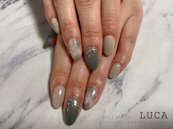 ネイルアトリエルカ(nail atelier LUCA)/R-152 カーキニュアンスネイル