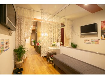 沐蘭(ムーラン)/アロマの香り漂う落ち着いた空間