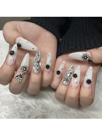 キラキラロングネイル