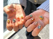 プルースラウンジ トウキョウ(Plus Lounge TOKYO)/パーツ乗せ♪フラッシュネイル