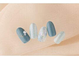 大人ブルーネイル