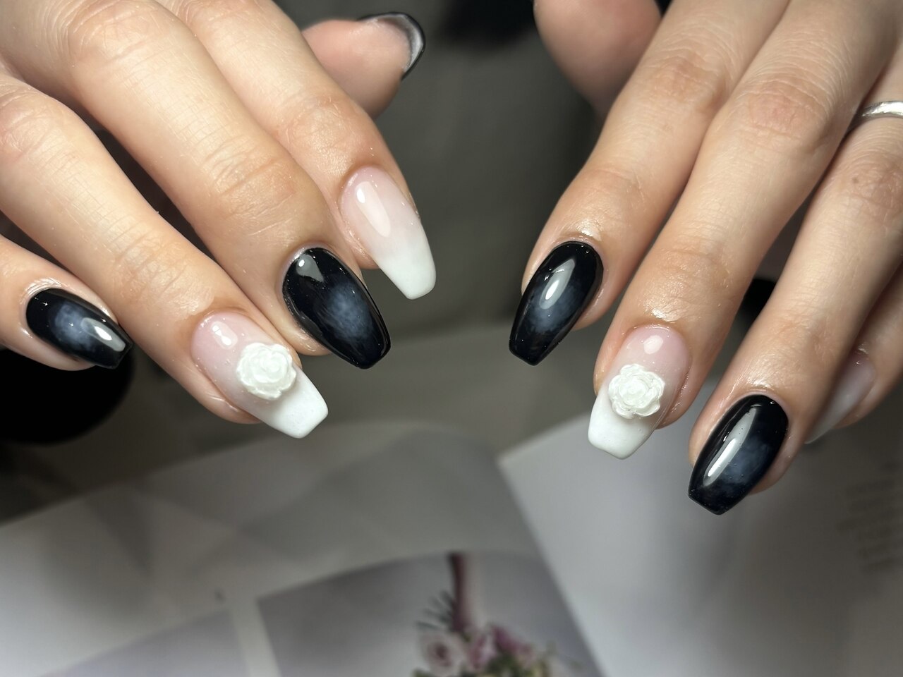 ブラックチークネイル：PG012930568｜サロンドファン(salon de Fan)の