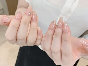 ちゅるんキラキラネイル