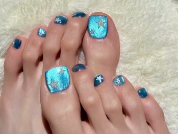 シーシーネイルサロン 池袋(C.C.Nail salon)の写真/チラ見えフットネイルで女子力UP♪【フットジェル】マグネットネイル(カラー自由)がいつでも6980円♪
