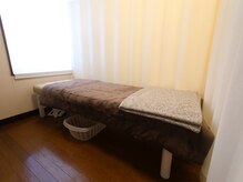 よしおか鍼灸院の雰囲気（施術室（施術時））