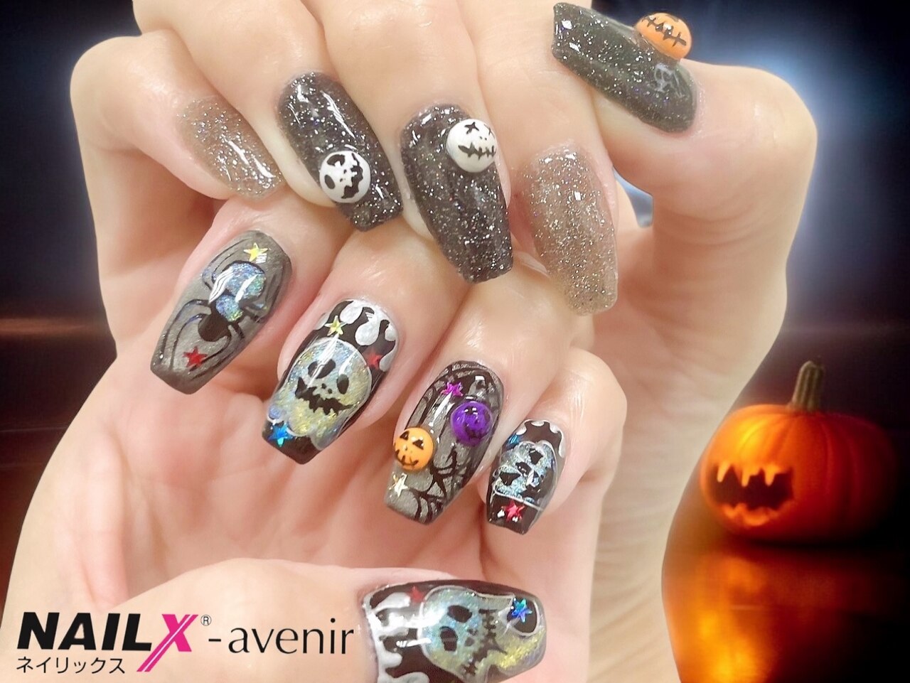 光るハロウィンブラックマグネットニュアンスネイル お化け かぼちゃ