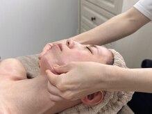 小顔矯正専門 顔ジム 高山店 &nbsp;[ヘッドスパ / 毛穴ケア /ハーブピーリング/ 痩身]/顔ジムは1度で驚きの小顔実感