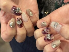 高級感ある大人ニュアンスネイル