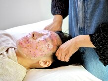 モア30(more30)/【施術風景】パック&ヘッドスパ