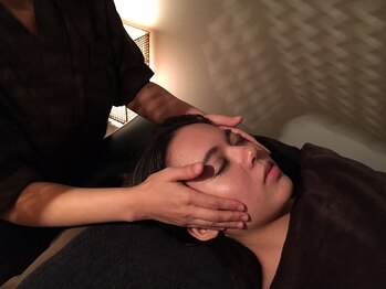 サンリラクゼーション 秦野店/清流小顔コース