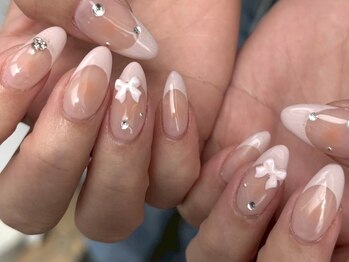 ネイルクイーン(Nail Queen)の写真/《カラー100種類以上＆豊富なパーツ》から選べる♪流行のマグネットやキラキラパーツで“映えネイル”に☆