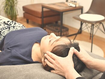 まどろみ タイ古式 よもぎ蒸しの写真/【頭に抱えるストレスを解消したい方に】首・デコルテまで解きほぐす極上ヘッドスパ◎頭の休息しませんか？