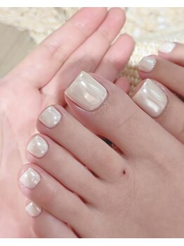 エムネイル(M.nail)の写真/【夏限定★お得なセットクーポン有】豊富なカラー＆パーツ！マグネットやラメで魅せる理想のフットネイル