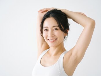 ファミエス(fumies)の写真/お一人おひとりに合わせた施術で首・肩の重だるさを丁寧にケアし、心地の良い身体バランスへ。