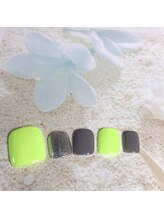 ネイルサロン&スクール ジーナ(GINA)/蛍光イエロー×グレー☆トレンド