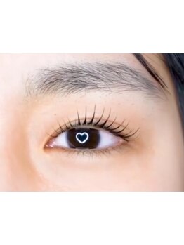 ナチュラル上品な目元にしたい