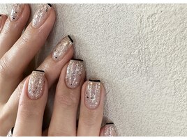 大人気デザイン◎きらきらネイル