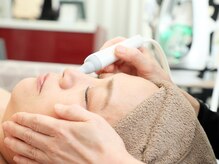 ビーオリビン(B-olivine)/毛穴洗浄(ハイドラフェイシャル)