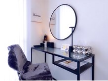 プリズム(Prism)の雰囲気(【メイクルーム】コスメ、綿棒、クシ)