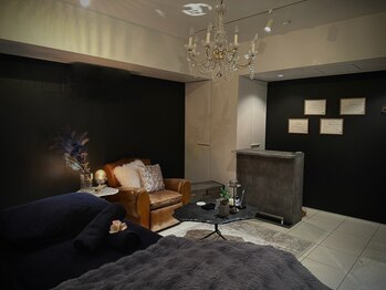 寿サロン(寿salon)の写真/非日常のラグジュアリーな店内で自分へのご褒美♪ フットバスから施術スタートお身体の芯からポカポカ♪