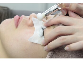 エステティックアンドアイラッシュ ラボカル 甲府本店(LABO.CAL+)/まつエクstep2.アイシャンプー