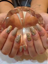 エスフィーネイルサロン ブリーユ(Esfy nailsalon Brille)/ベージュネイル4本アート