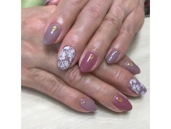 ヒトミネイルズ(Hitomi Nails)/