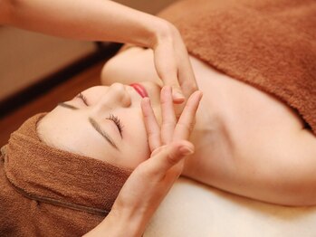 ヘアーアンドエステ ハラダ 滝ノ水店の写真/【大人気◇韓国式ララピール】明るく透明感あふれる美肌へと導きます♪人気のエンビロン導入サロン