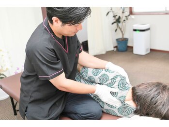 整体院ばんくうの写真/仕事中に重くなる首・肩
放置するほど慢性化します