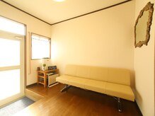 よしおか鍼灸院の雰囲気（待合室）
