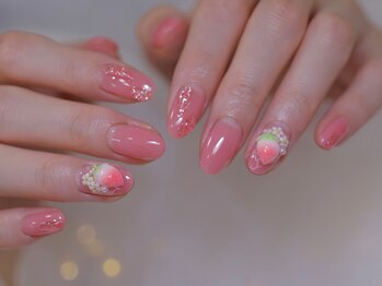 いちごネイル　春ネイル　レース