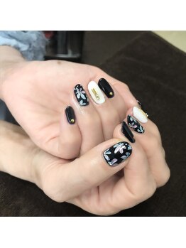 ヒトミネイルズ(Hitomi Nails)/