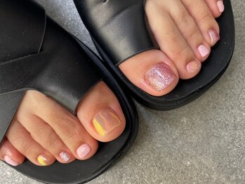 メイドットバイシャルム(May.byCharme)の写真/【足元からお洒落に♪】大人女性が虜にする最旬デザインをご用意☆お仕事柄ネイルができない方にも◎