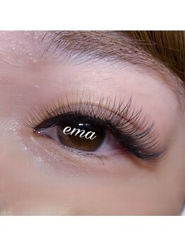 エマアイラッシュ(emma eyelash)/ボリュームラッシュ
