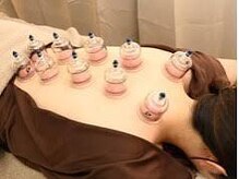 誠心経絡整体院の雰囲気（カッピング、気、血液、水分の流れ良くして軽い体へ！）