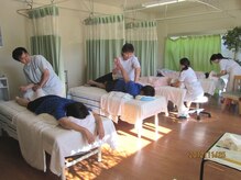 意生堂中国気功整体院/【施術風景４】