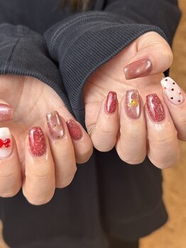 アパートメント(Appartement)/赤ネイル×ドットネイル