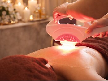 ラブ美長寿 沖縄本店(Lab)の写真/うぶ毛・日焼け肌まで、全ての毛質・肌質に対応！痛みの少ないSHR脱毛で毛穴知らずの全身ツルツル美肌♪