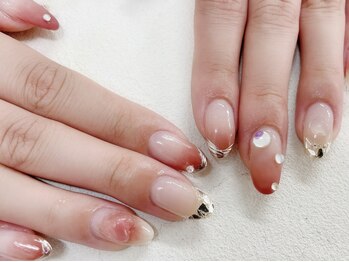 ベルフルーブ(Belle Fleuve)の写真/やり放題&定額ネイルもサンプル豊富◎繊細で華やかなネイルはベテランネイリスト揃いの当店へお任せ！