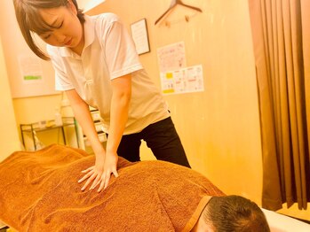 プリーズ港北 ノースポート モール店/【腰の施術】