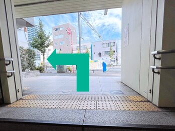フィアートアイ 赤羽(Fiato eye)/2.地上に出たら【左】へ